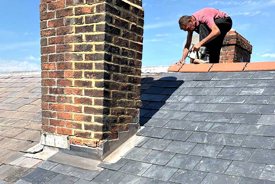 New natural slate roof installation in Newbury by R W Roofing Services Ltd 04